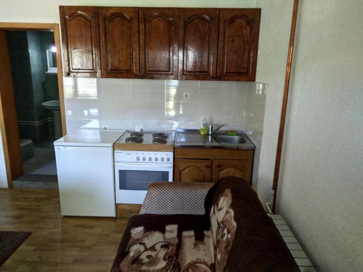 Apartments And Rooms Vicko Brzece Ngoại thất bức ảnh