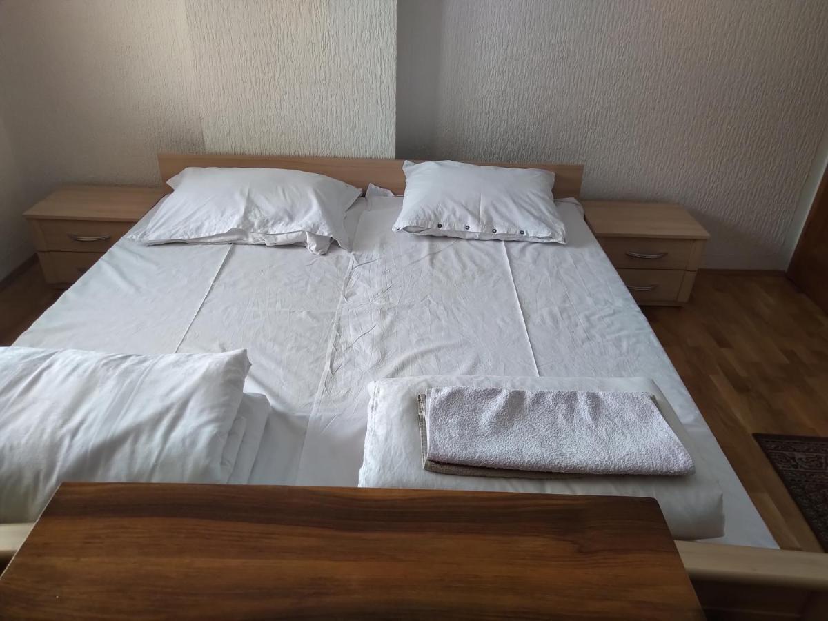 Apartments And Rooms Vicko Brzece Ngoại thất bức ảnh