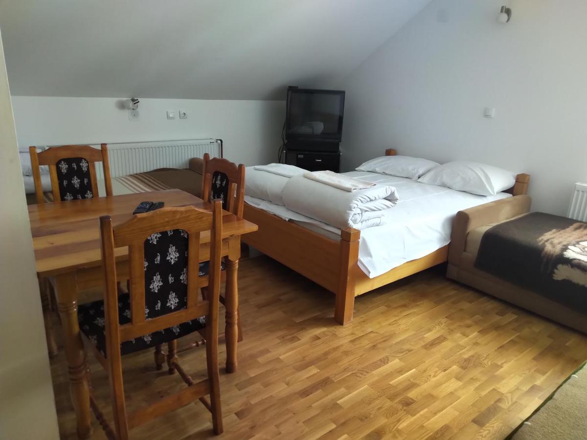 Apartments And Rooms Vicko Brzece Ngoại thất bức ảnh