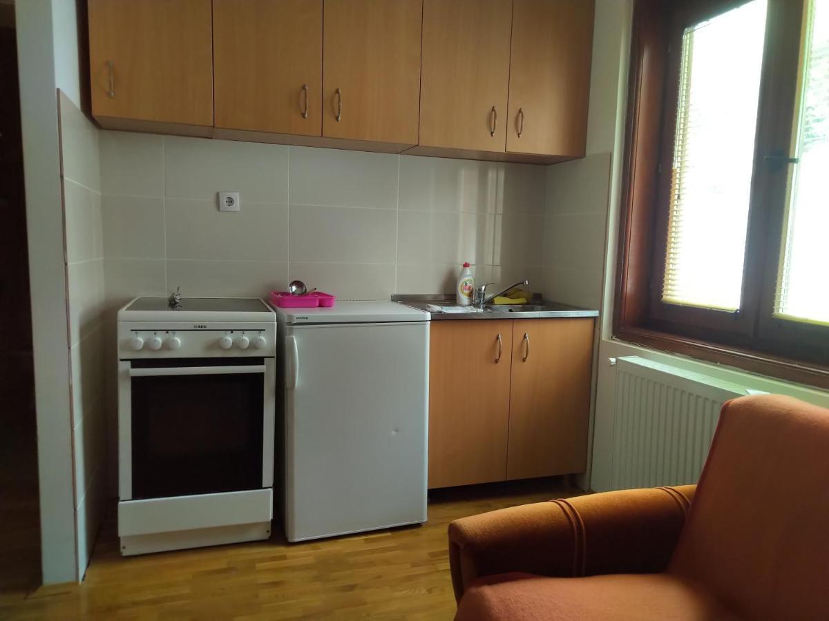 Apartments And Rooms Vicko Brzece Ngoại thất bức ảnh