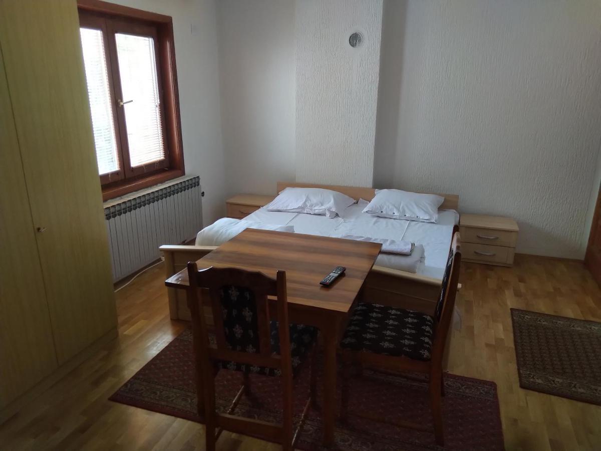 Apartments And Rooms Vicko Brzece Ngoại thất bức ảnh