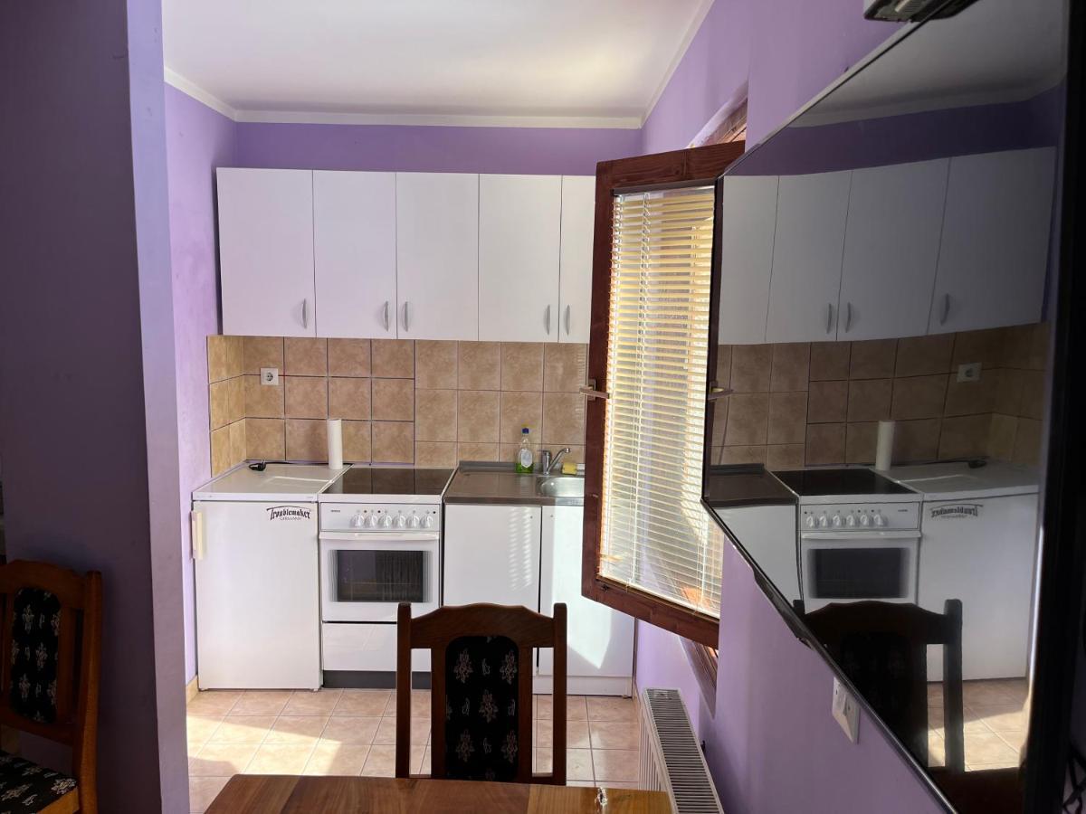 Apartments And Rooms Vicko Brzece Ngoại thất bức ảnh