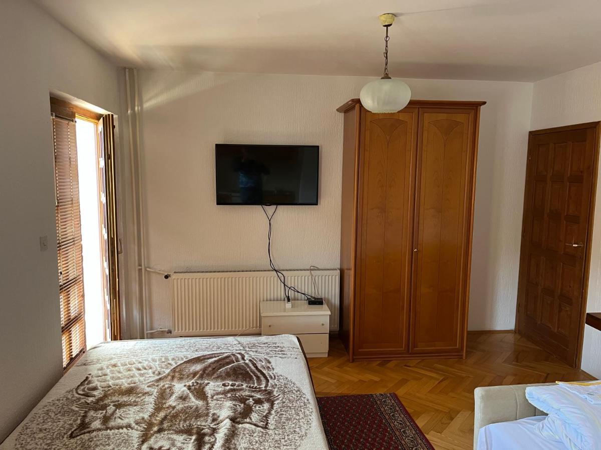 Apartments And Rooms Vicko Brzece Ngoại thất bức ảnh