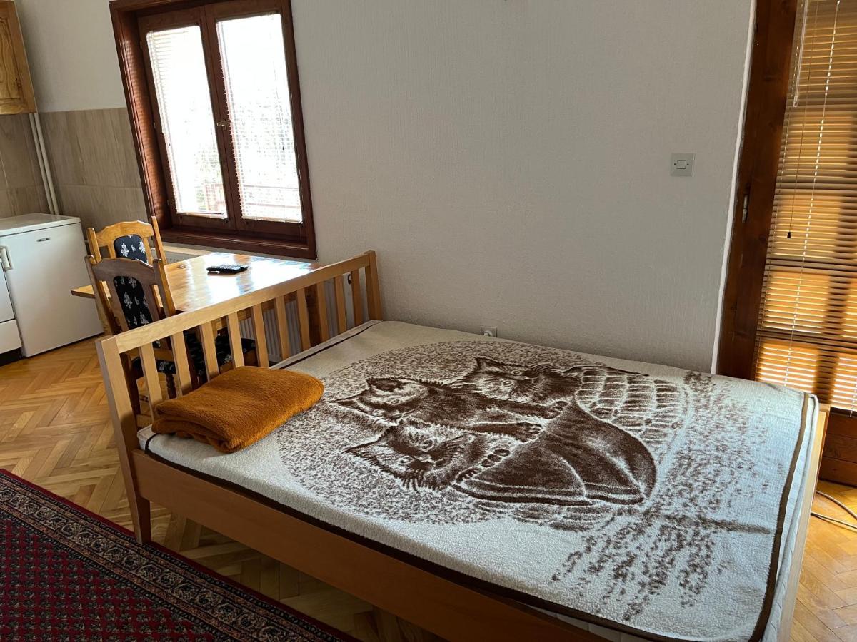 Apartments And Rooms Vicko Brzece Ngoại thất bức ảnh