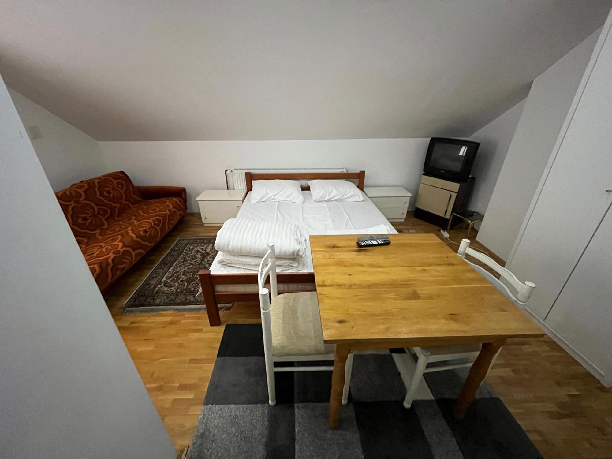 Apartments And Rooms Vicko Brzece Ngoại thất bức ảnh