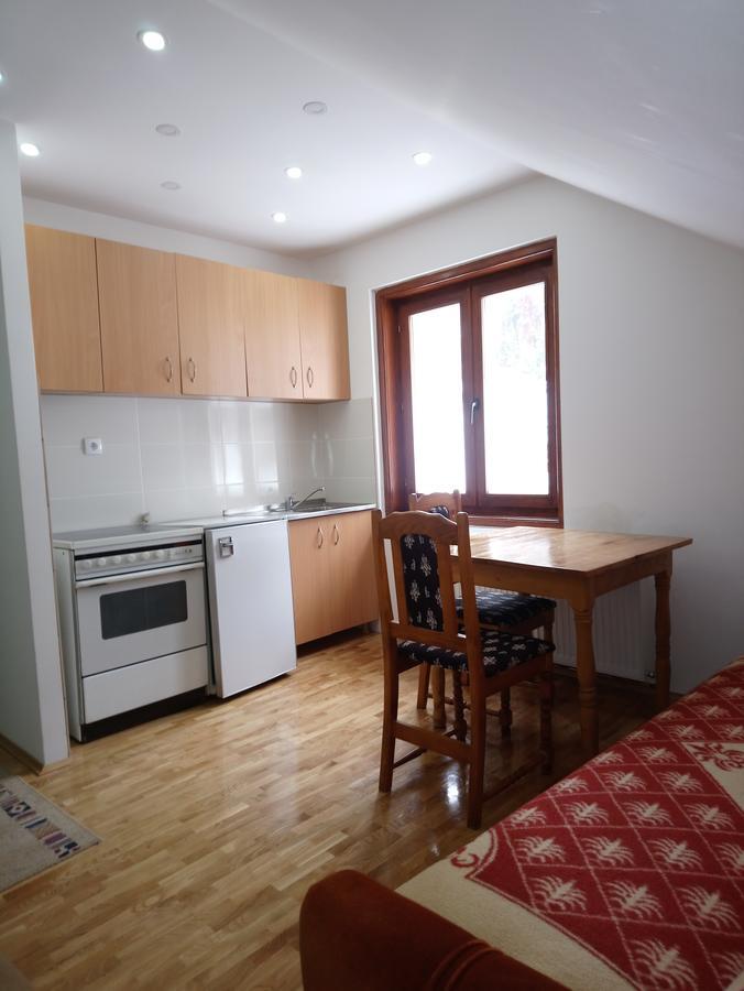 Apartments And Rooms Vicko Brzece Ngoại thất bức ảnh