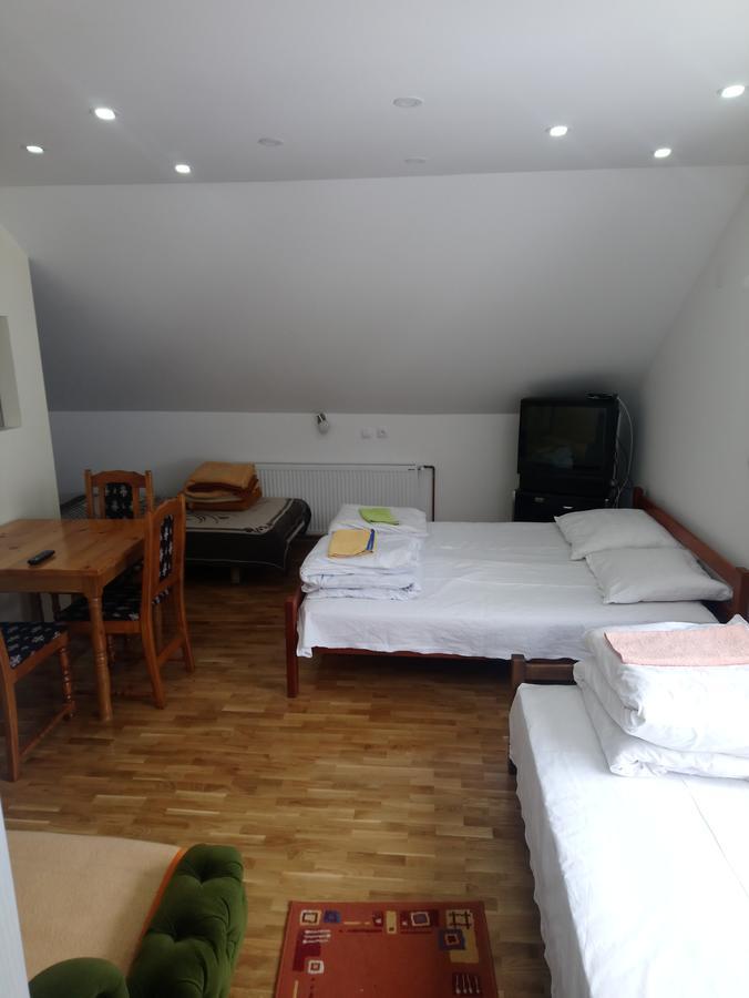 Apartments And Rooms Vicko Brzece Ngoại thất bức ảnh