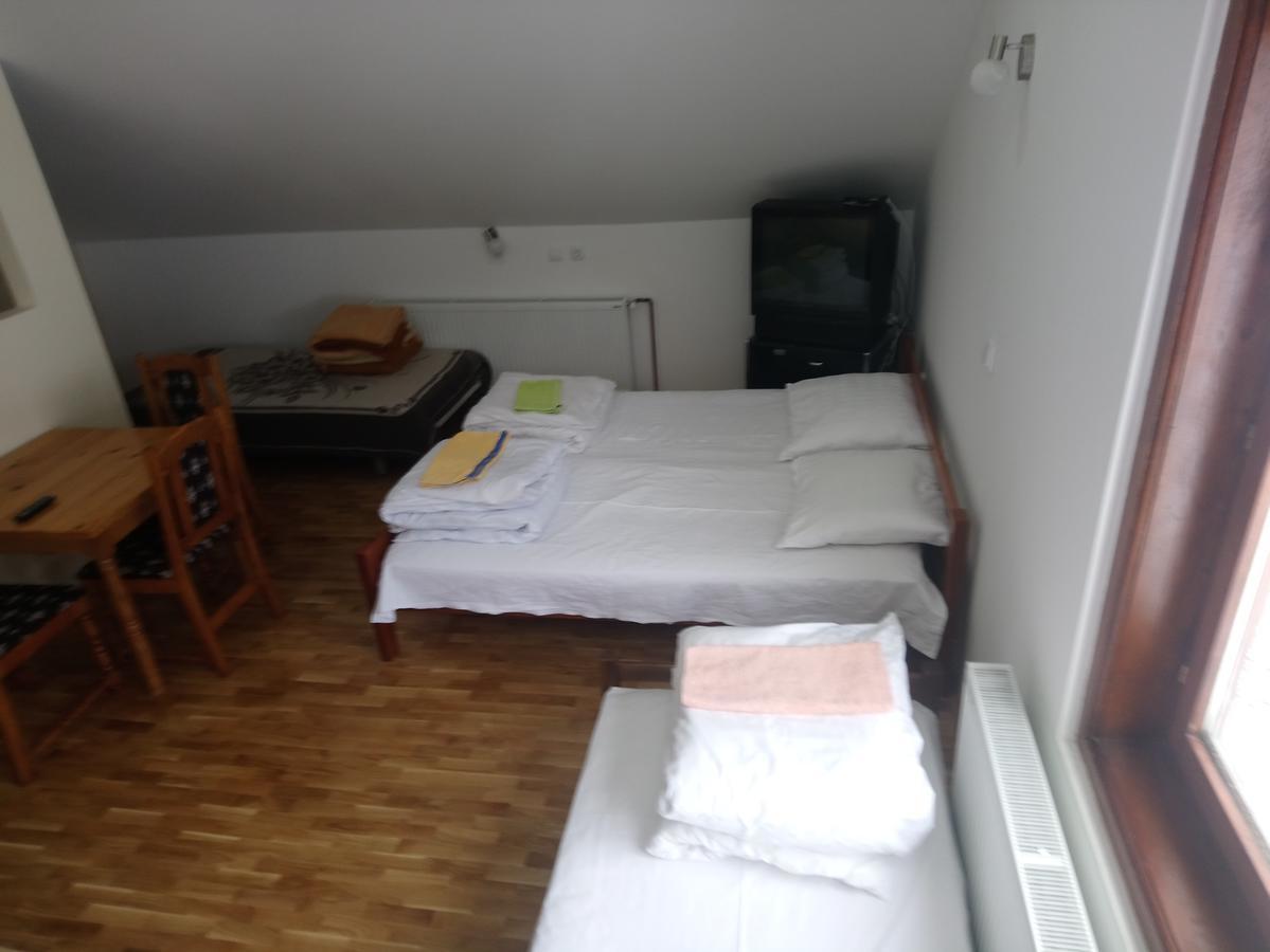 Apartments And Rooms Vicko Brzece Ngoại thất bức ảnh