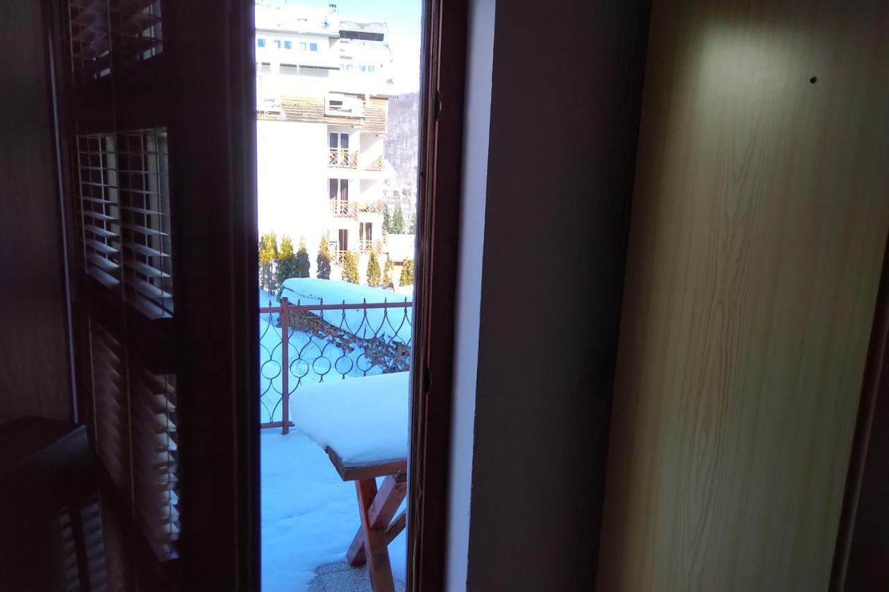 Apartments And Rooms Vicko Brzece Ngoại thất bức ảnh